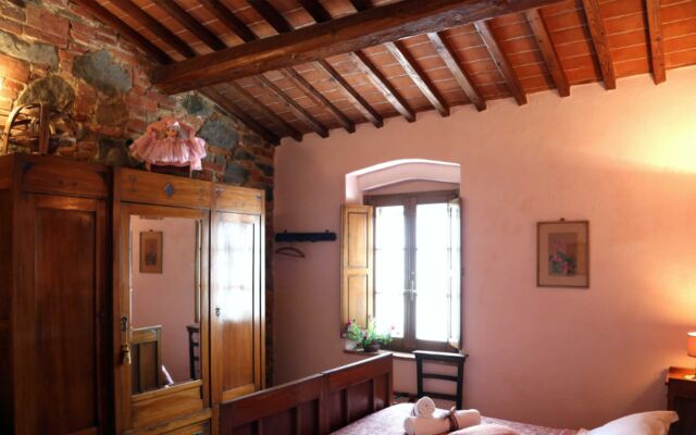 La Villa a Charming Villa With Swimming Pool-la Villa