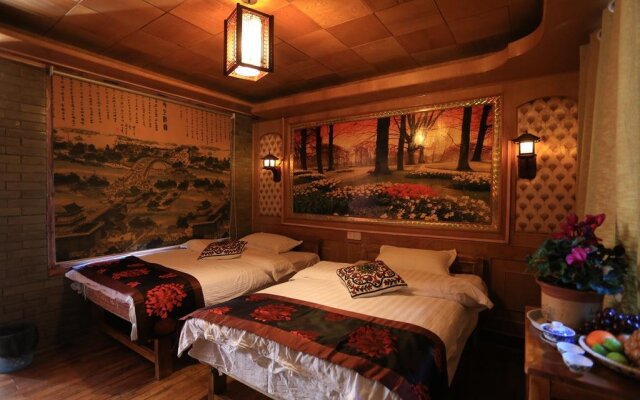Lijiang Shiwai Taoyuan Inn
