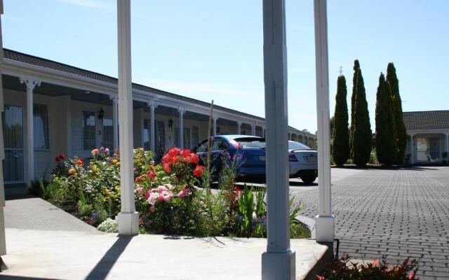 Kings Court Motel