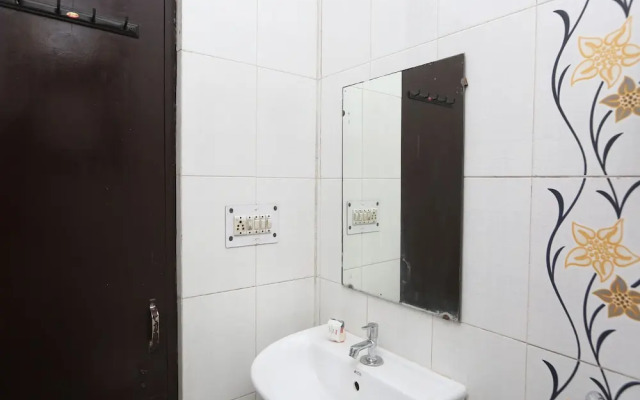 Oyo 22125 Bleu Ville