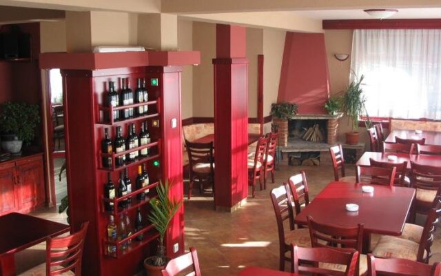 Family Hotel Savov