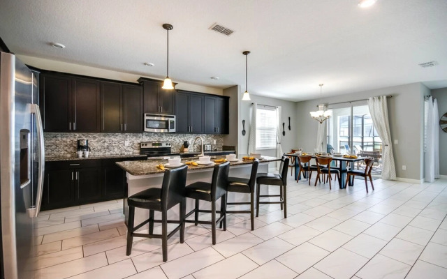 4707 Sleepy Hollow Drive