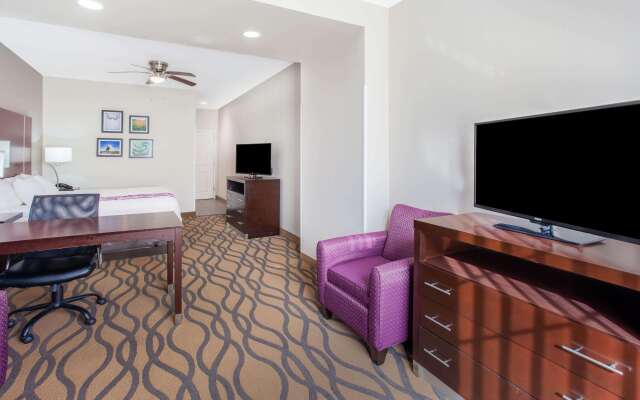 La Quinta Inn & Suites by Wyndham Luling