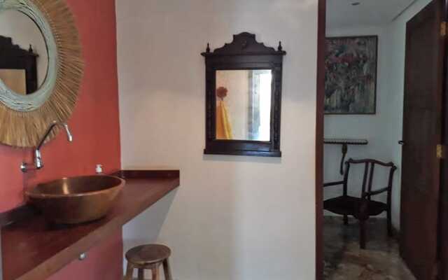 Casa na Praia de Taperapuan com piscina vista Mar