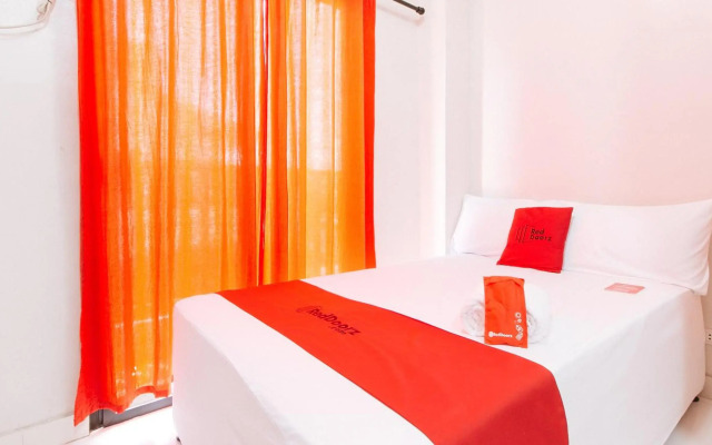 RedDoorz near NAIA Terminal 1