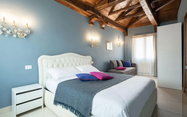 Vivaldi Suite Apt 2 in Venecia