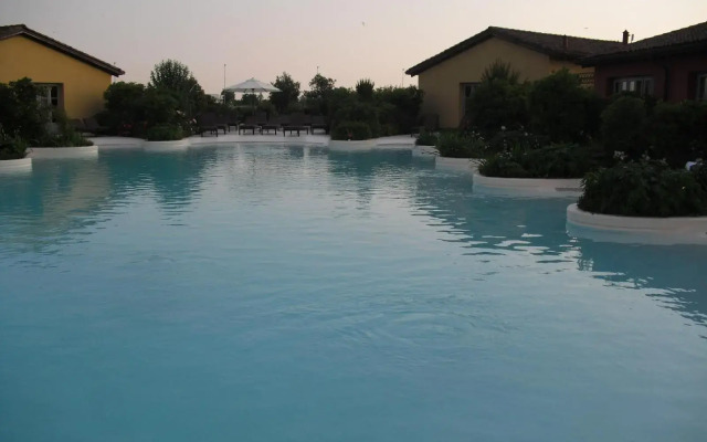 Joia Hotel & Luxury Apartments