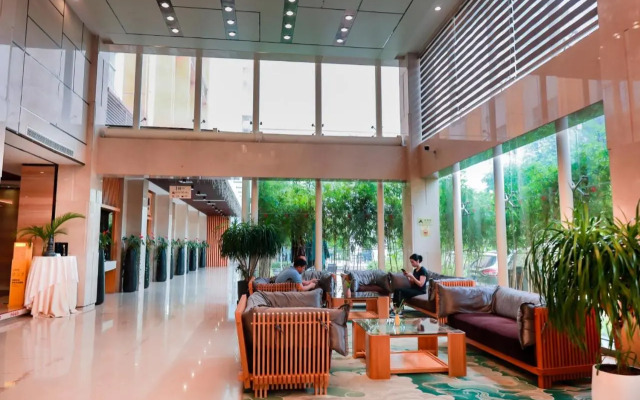 Huayu Holiday Hotel