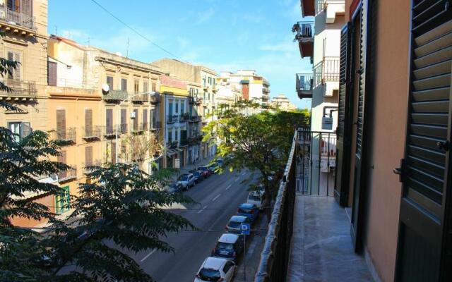 RUNFULIA Apartments & Rooms