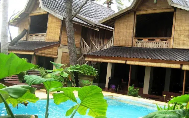 Lovina Beachhouse Villas