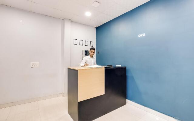 Capital O 71756 Hotel Silver Arrow