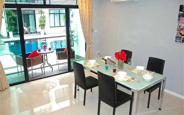 Kamala Regent 2 bedrooms Pool Access Apartment