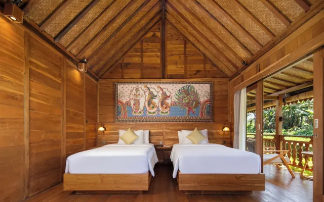 Devani Resort Sidemen