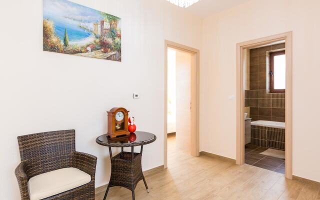 Levanta Luxury Stone Villa