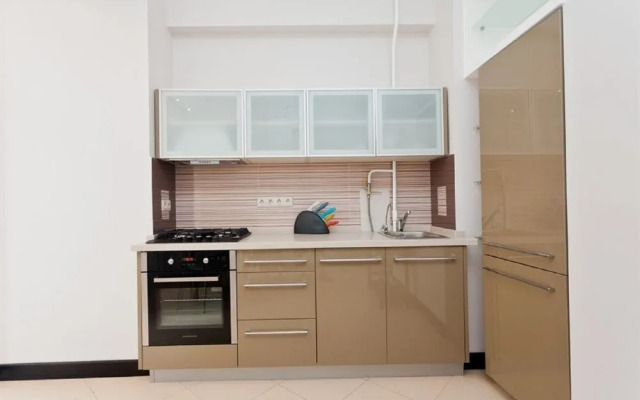 LUXKV Apartment on Zemlyanoy Val 52