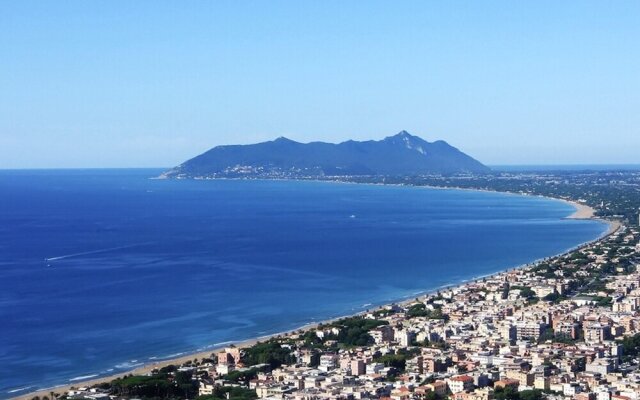 Apartment With 3 Bedrooms in Terracina, With Wonderful sea View, Terra