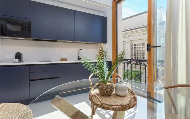 Bright Apartment in Seville. Tomás de Ibarra II
