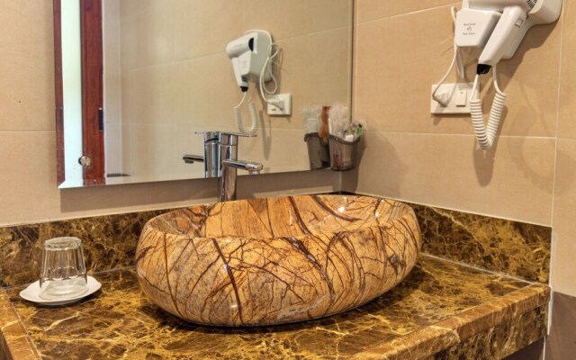 S79 Noi Bai Airport Hotel