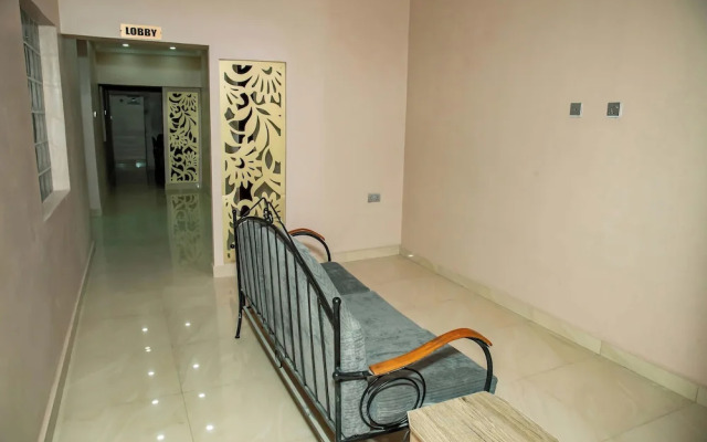 Everland Hotel and Suites