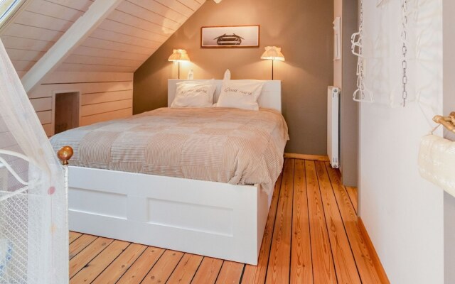 Spacious Holiday Home in Nieuwpoort With Garden