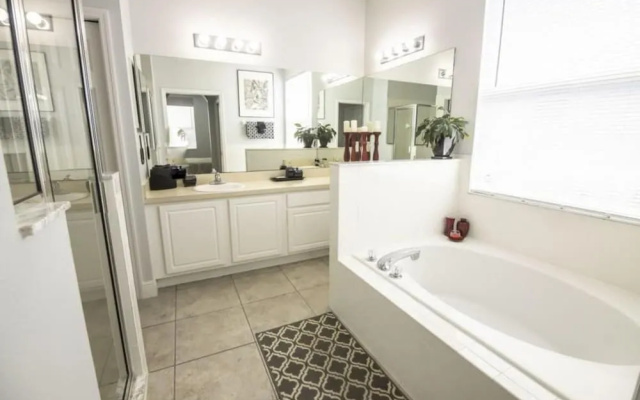 Sharon S Calabay Parc Vacation Home
