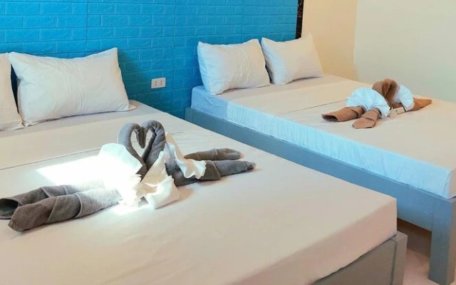 Sweet Mermaids Hotel and Restobar