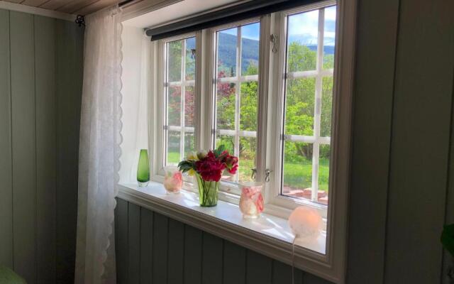 Garden Apartment in Gol