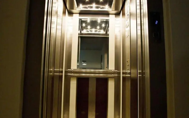 RG Status Hotel
