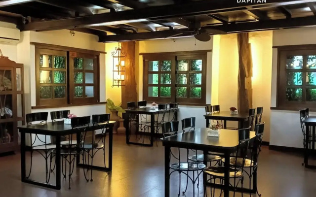 Travelbee Heritage Inn