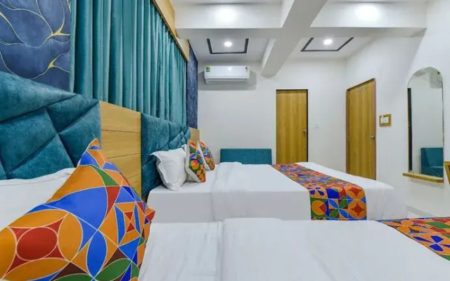 Fabhotel Green Tree