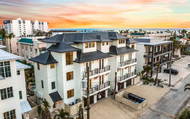 Siesta Springs in Siesta Key