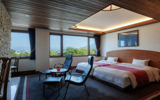 Hotel Chourakukan