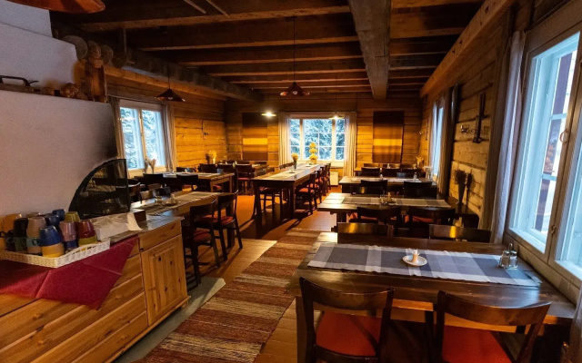 Ruka Safaris - Alinan Tupa