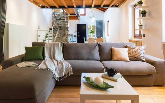 ALTIDO Spacious 2 BR Apt with Terrace in Cernobbio