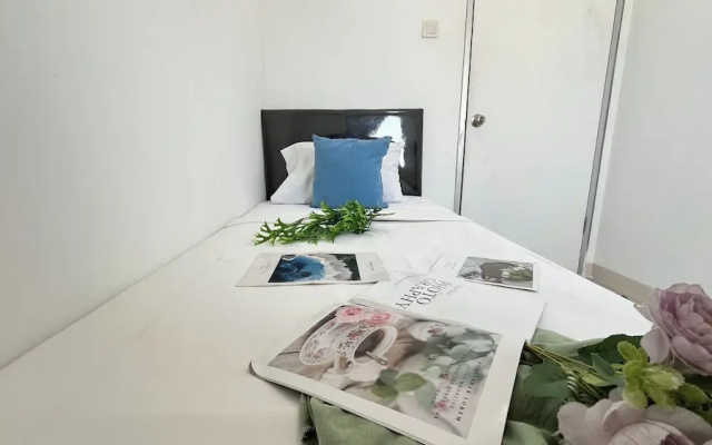 Basic 2Br Apartment At Green Bay Pluit