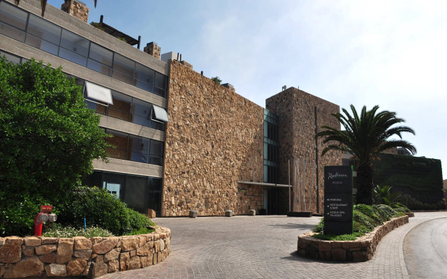 Radisson Blu Acqua Hotel & Spa Concon