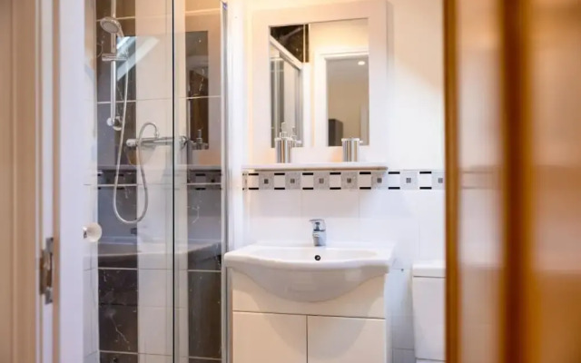 Beautiful 3BD Home Situated in Solihull