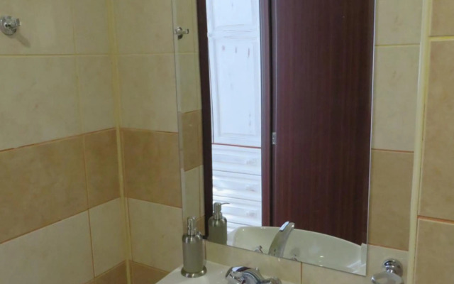 Flora Violet Studio Apartment nr 10