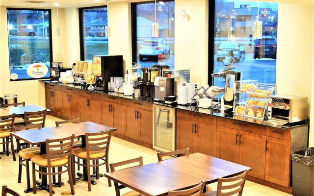 Super 8 By Wyndham Kelowna Bc