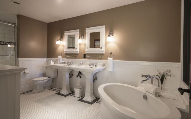 Tamarack Lodge of Traverse City