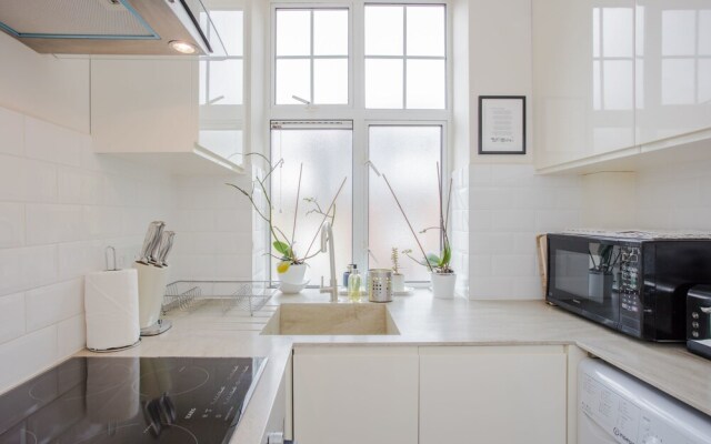 Stylish 1 Bedroom Flat in Belsize Park