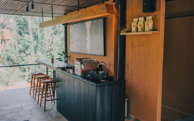 Loji Nyanyi Suite & Brew