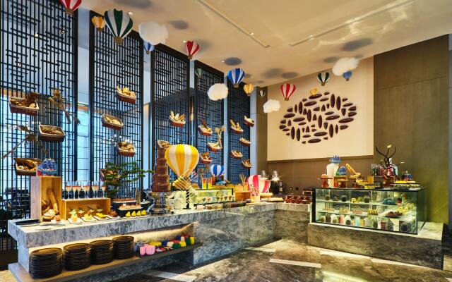 Crowne Plaza Wuxi Lake View by IHG