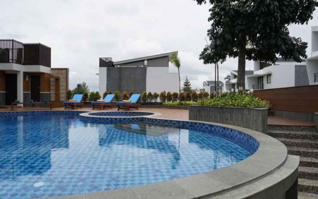 Pondok Calistha Guesthouse – Pool – Bandung