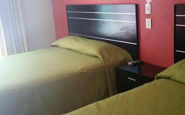Hotel y Suites Los Encantos