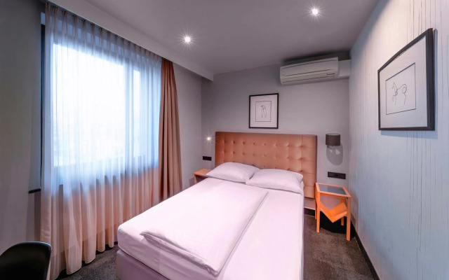 Hotel Cult