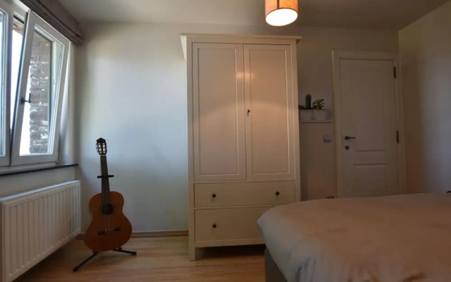 Tasteful Mansion in Lichtervelde with Hot Tub