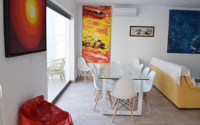 Sancti Petri House