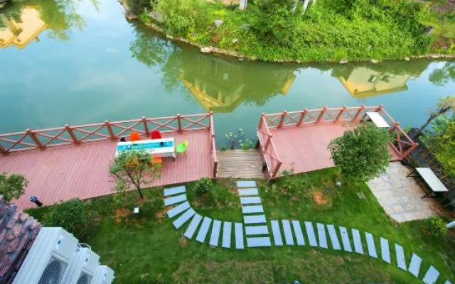 Wuyi Shanshuizhuang Inn