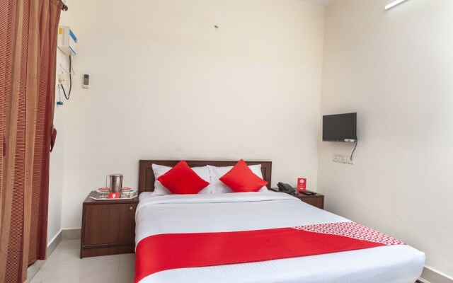 OYO 22019 Skye Service Apartments